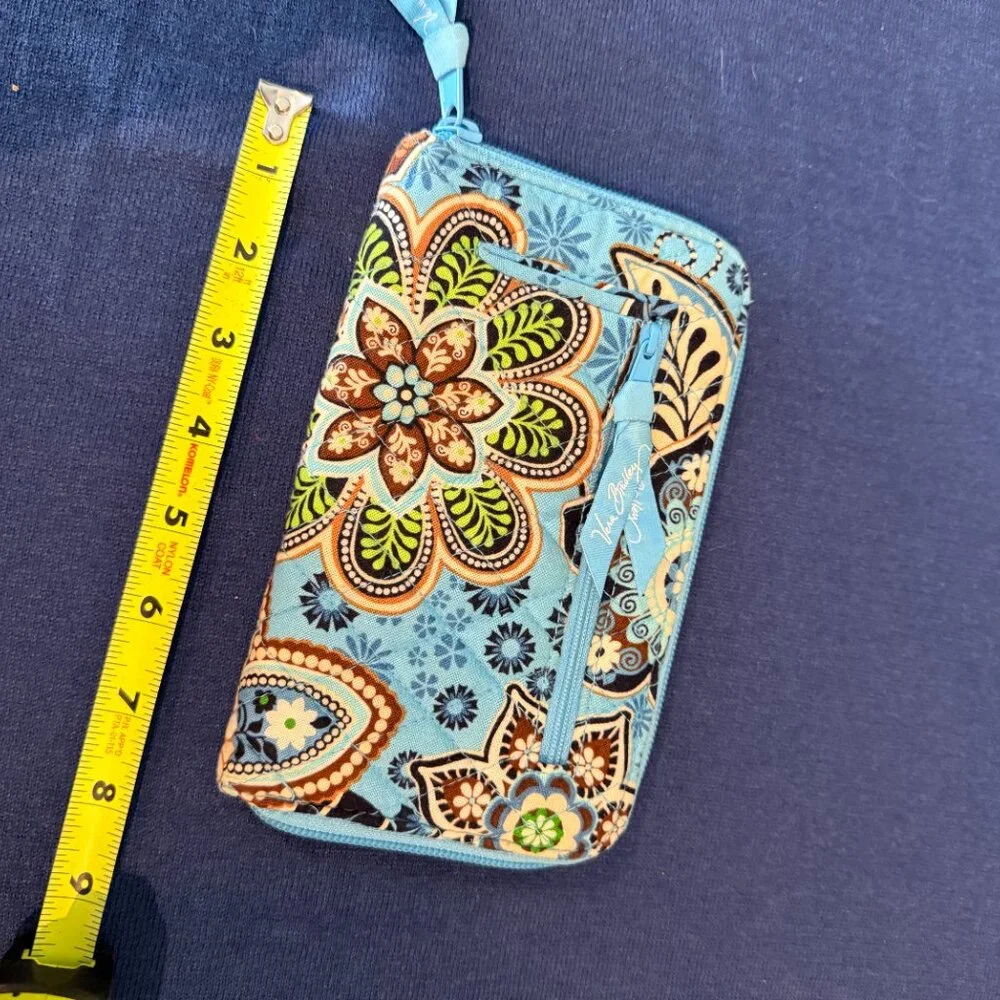 VERA BRADLEY Bali Blue Pattern Zip Around Wallet (Retired) - EUC - Picture 6 of 7